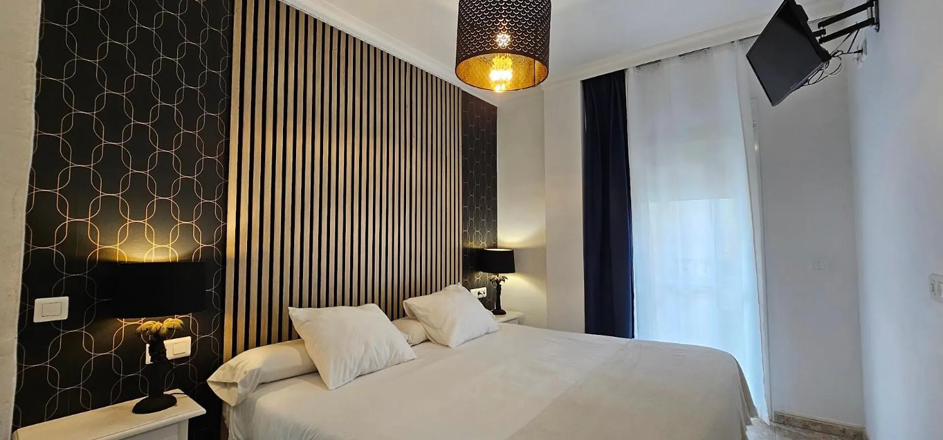 Hostal Luna De Нерха 2*,